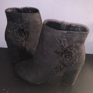 Black rose boots 🖤